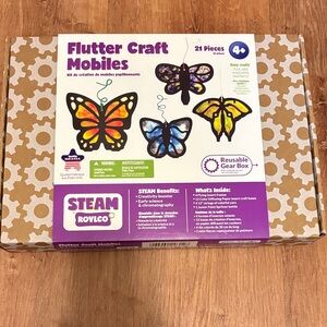NWT Flutter Craft Mobiles Kit 21 Pieces Ages 4 and up